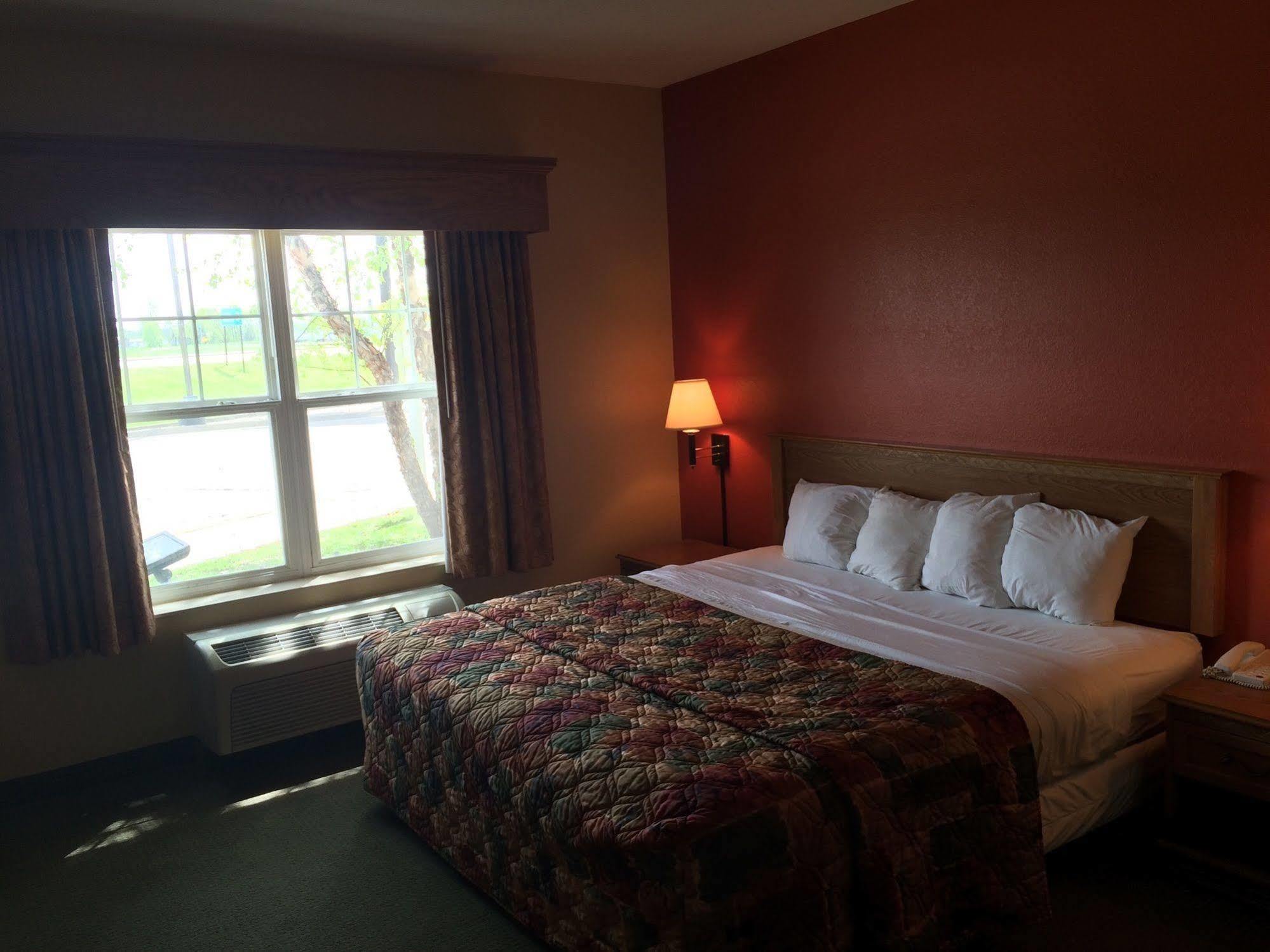 Americinn By Wyndham Fulton Clinton מראה חיצוני תמונה