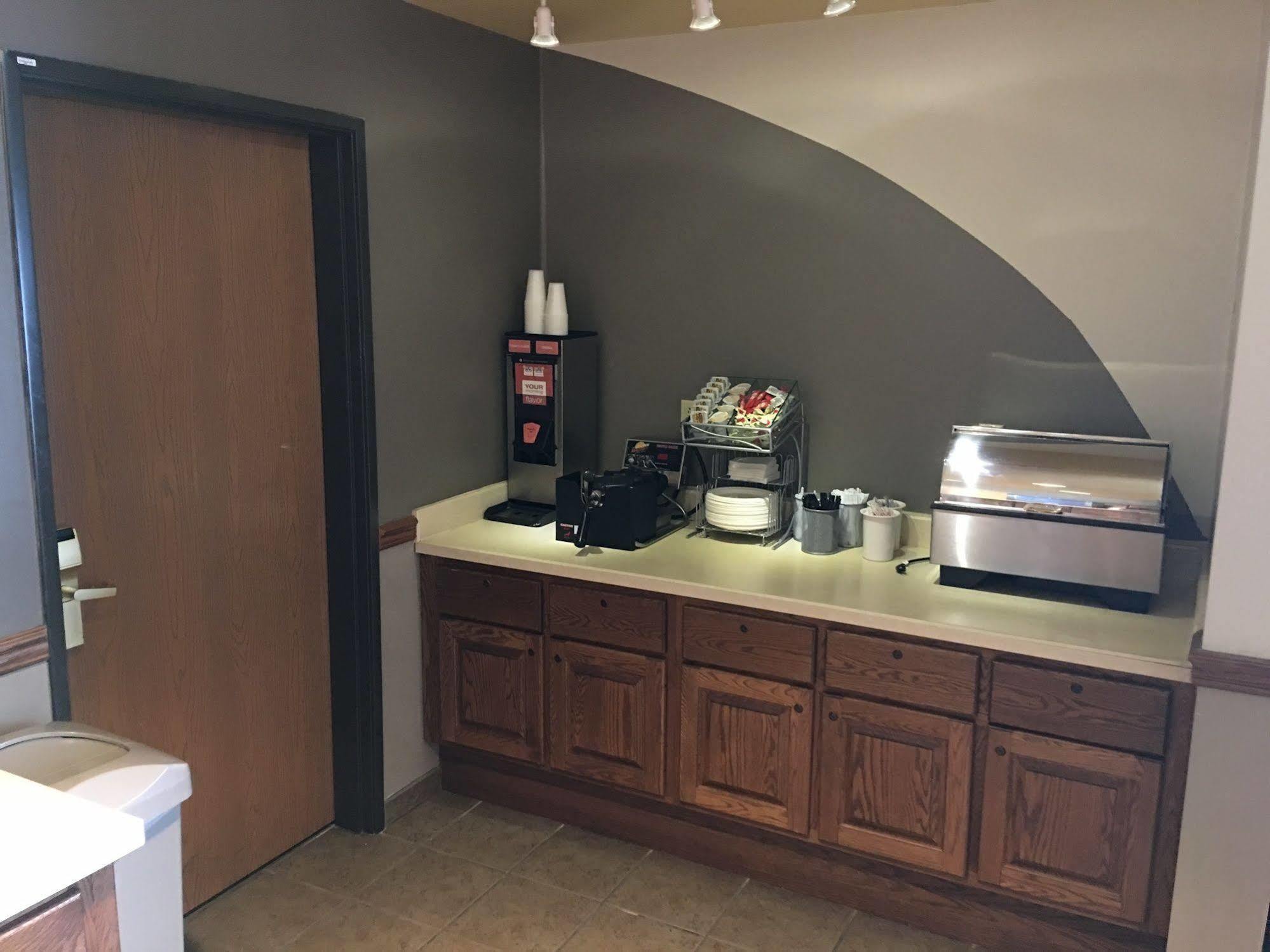 Americinn By Wyndham Fulton Clinton מראה חיצוני תמונה